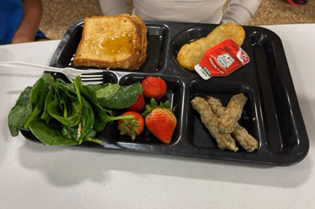school-breakfast-tray-french-toast