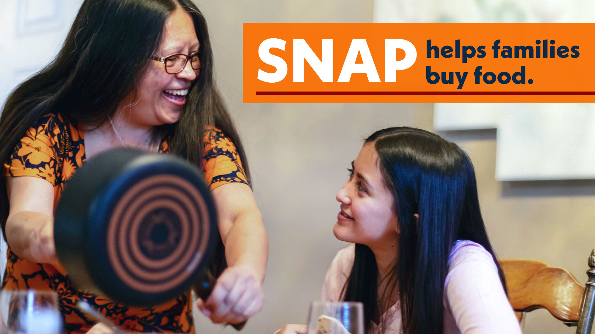 sample social media image: SNAP helps families buy food.